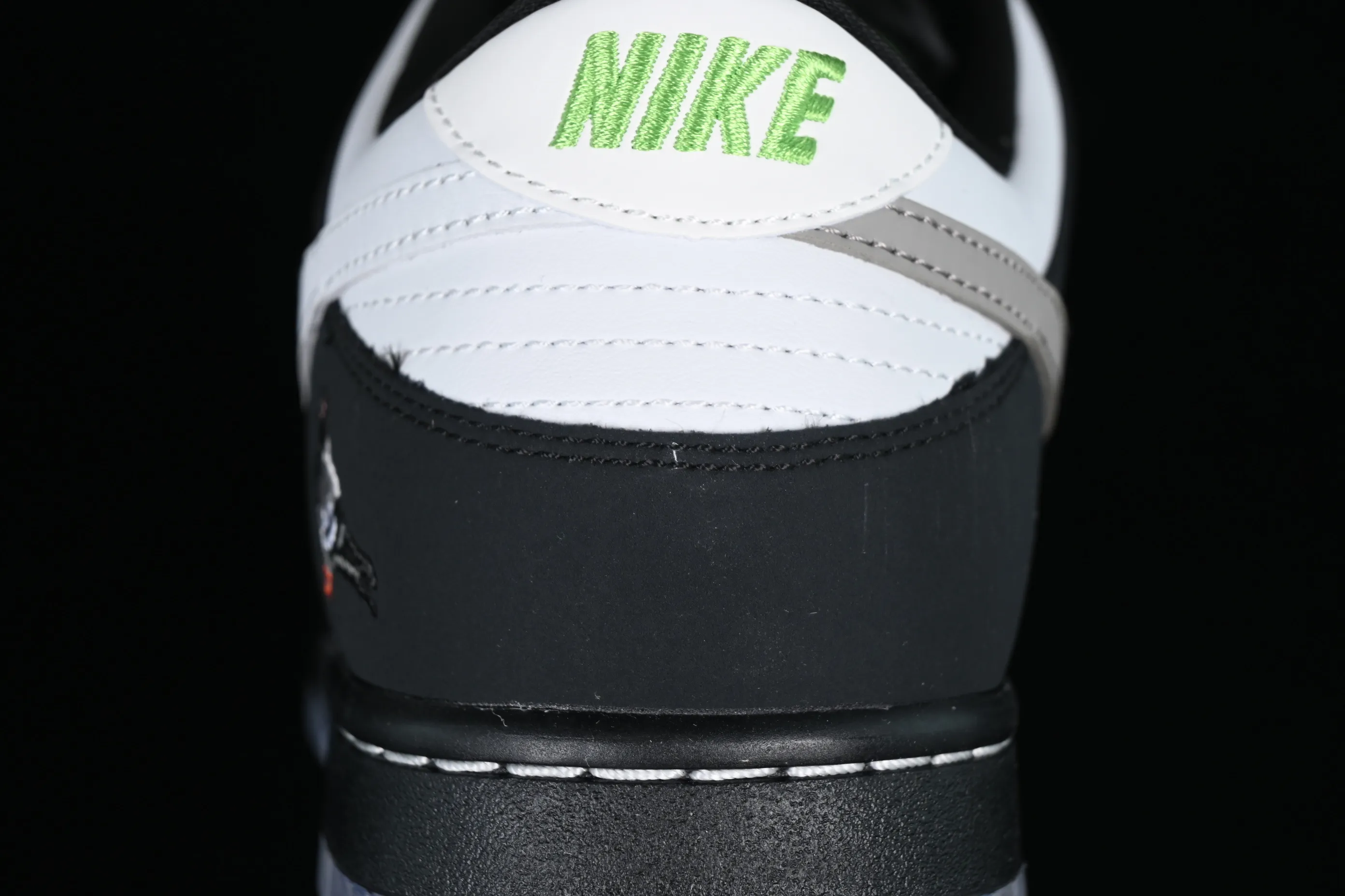 All Categories Nk SB Dunk Series Nk SB Dunk Low Low-top Sneakers K Version Jeff Staple x Nk SB Dunk Low "Pigeon" 3.0 Black and White Panda Pigeon Low-top Classic Versatile Casual Sports Sneakers BV1310-013